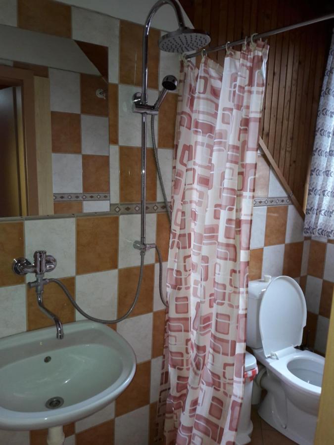 Penzion Janosikova Krcma Ruzomberok Exterior foto